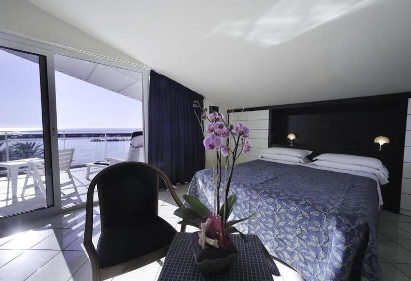 디럭스 룸, Marinella