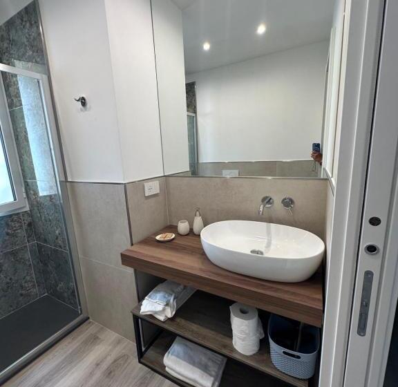 패밀리 스튜디오, Marinella