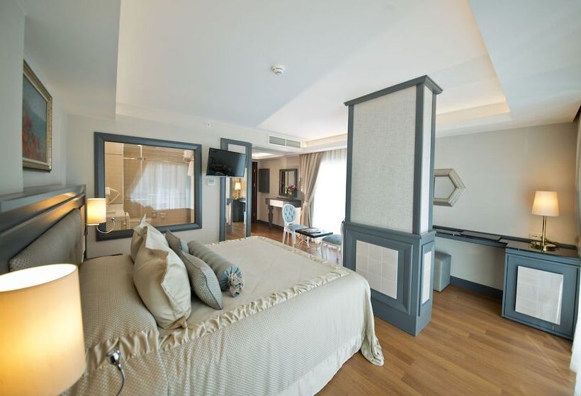 اتاق لوکس با چشمانداز دریا, Prime Boutique