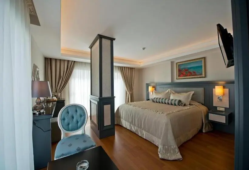 اتاق لوکس با چشم‌انداز دریا, Prime Boutique