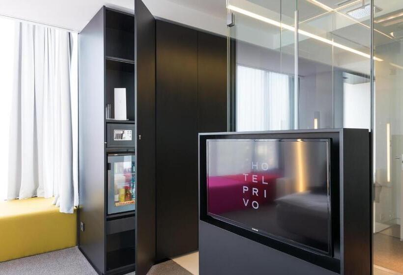 חדר סטנדרט, Privo