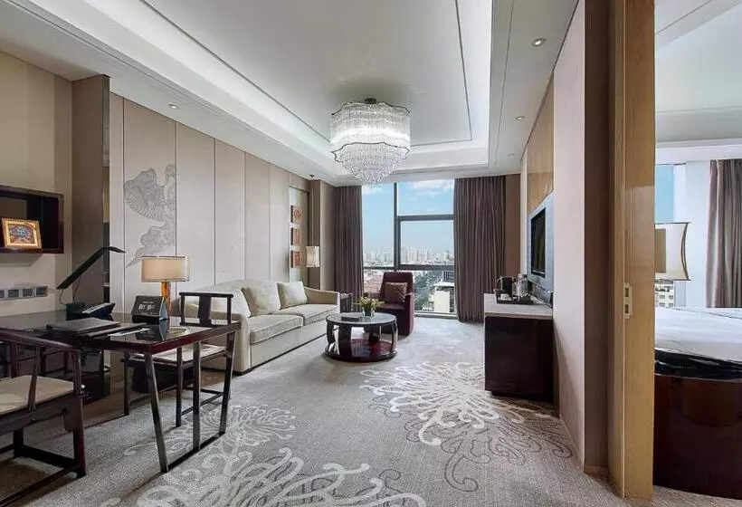 Suite Supérieure, Pullman Weifang