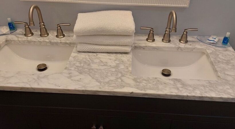 غرفة قياسية, Rodeway Inn