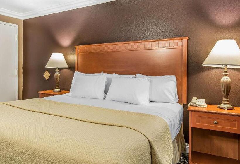 Стандартный Номер Кровать Кинг, Rodeway Inn