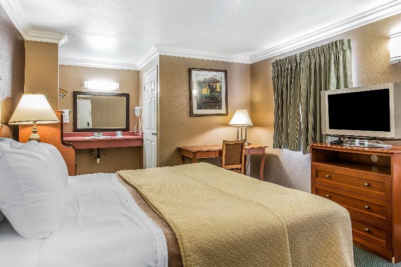 Стандартный Номер Кровать Кинг, Rodeway Inn