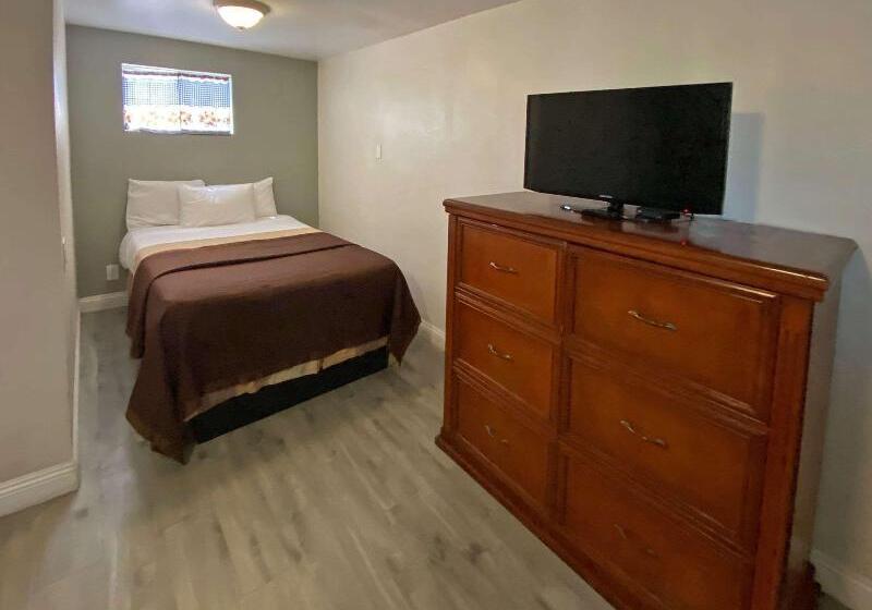 Стандартный Номер Кровать Кинг, Rodeway Inn