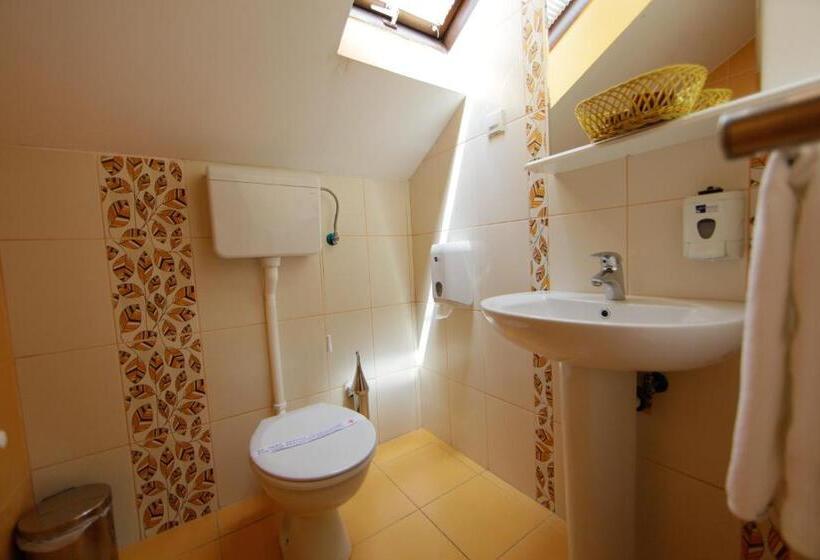 غرفة قياسية فردية, Rooms Konak Mikan