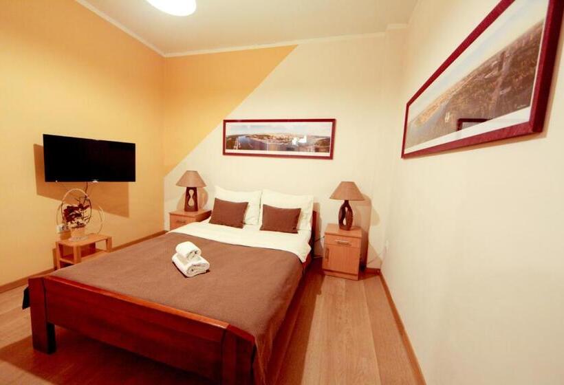 إستوديو قياسى, Rooms Konak Mikan