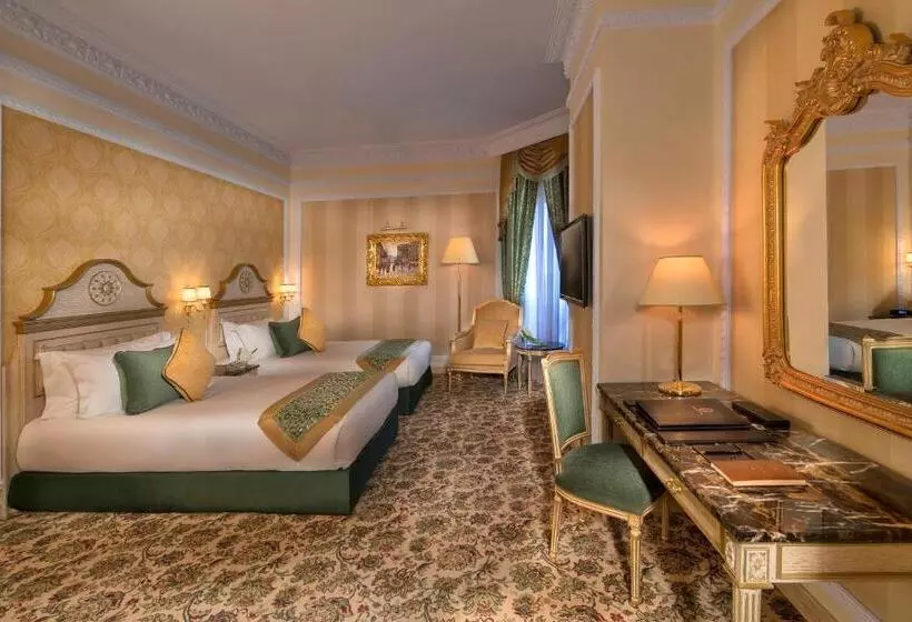 デラックスファミリールーム, Royal Rose Abu Dhabi, A Curio By Hilton Affiliated