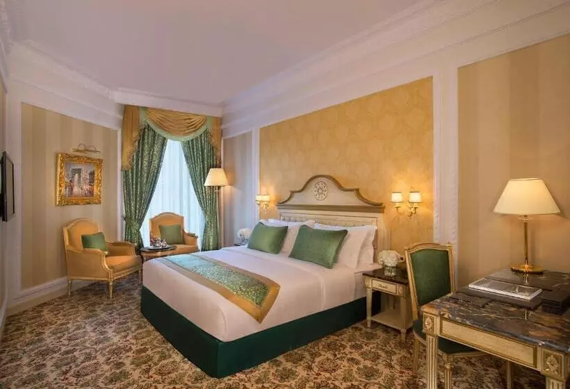 デラックスファミリールーム, Royal Rose Abu Dhabi, A Curio By Hilton Affiliated