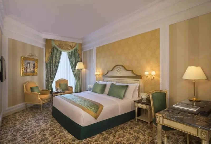 デラックスルーム, Royal Rose Abu Dhabi, A Curio By Hilton Affiliated