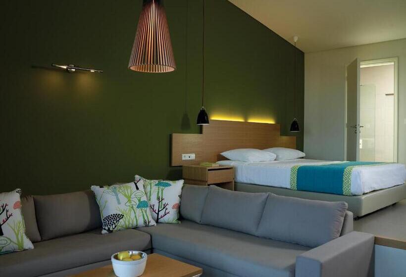 اتاق استاندارد با چشم‌انداز دریا, Thalatta Seaside