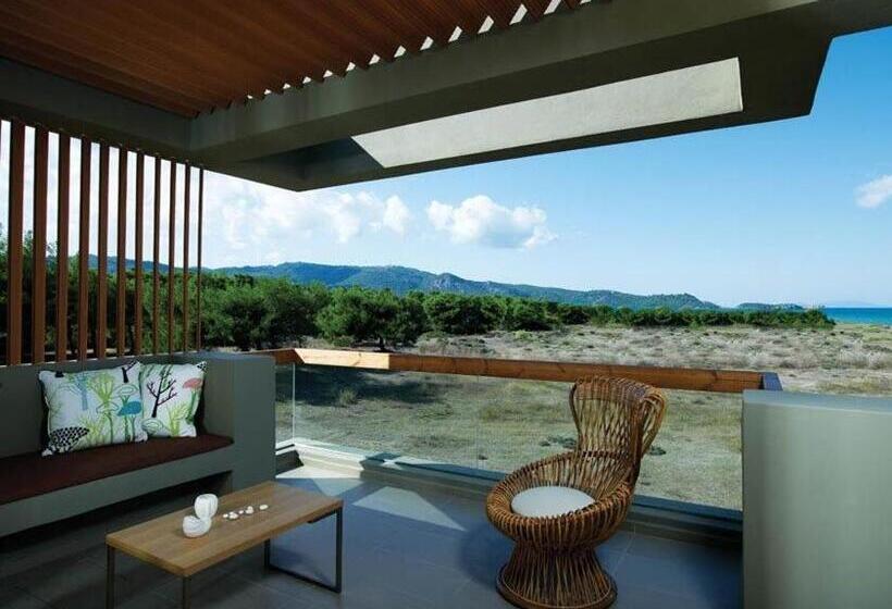 سوییت جونیور با چشم‌انداز دریا, Thalatta Seaside