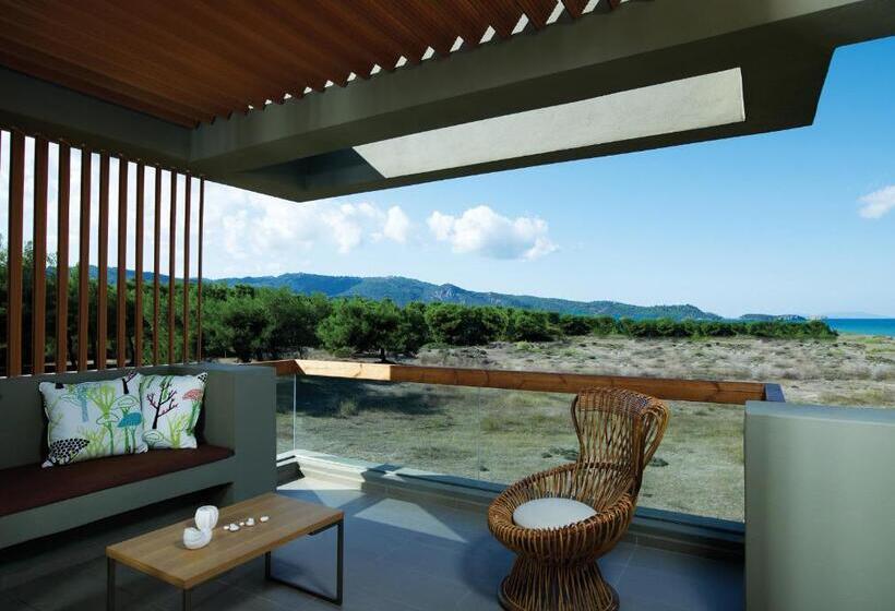 سوییت جونیور با چشم‌انداز دریا, Thalatta Seaside