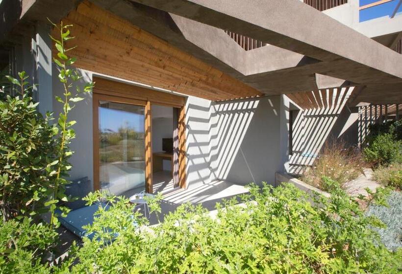 سوییت خانوادگی, Thalatta Seaside