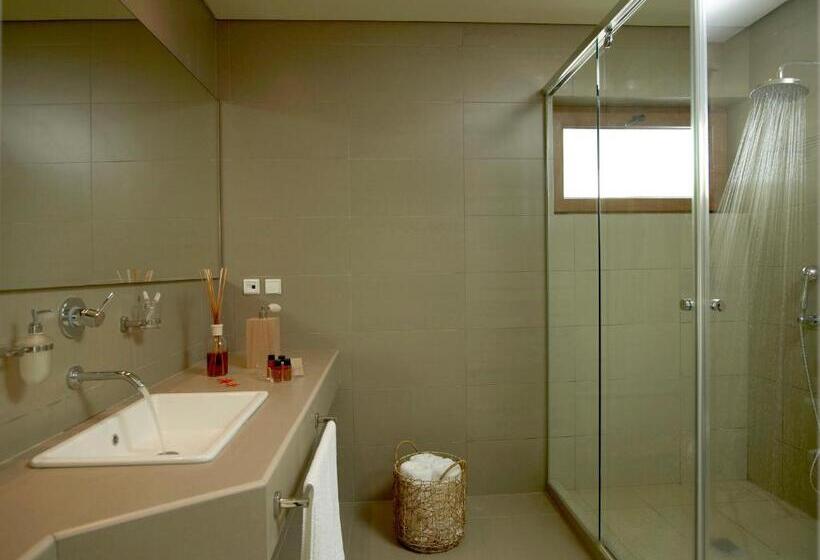 سوئیت اجرایی با مشاهده, Thalatta Seaside