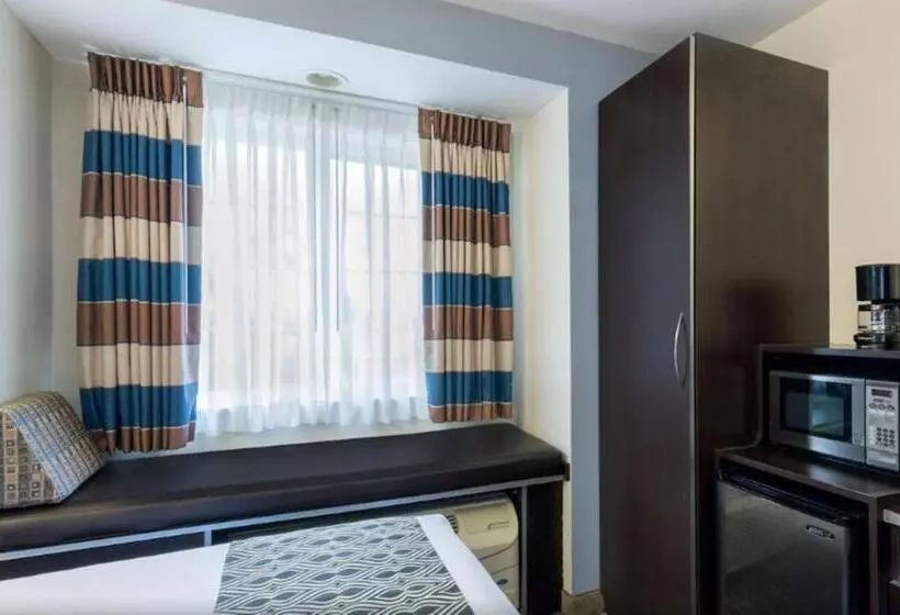 身障者適用スイートルーム, Microtel Inn And Suites Baton Rouge Airport