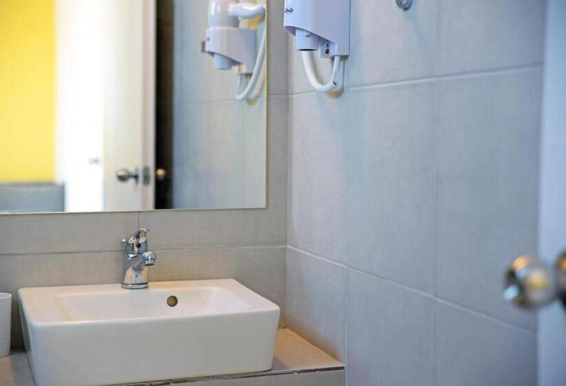 オーシャンビュージュニアスイート, Hillside Studios & Apartments