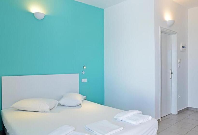 オーシャンビュージュニアスイート, Hillside Studios & Apartments