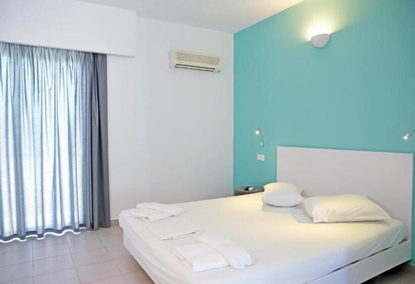 オーシャンビュージュニアスイート, Hillside Studios & Apartments