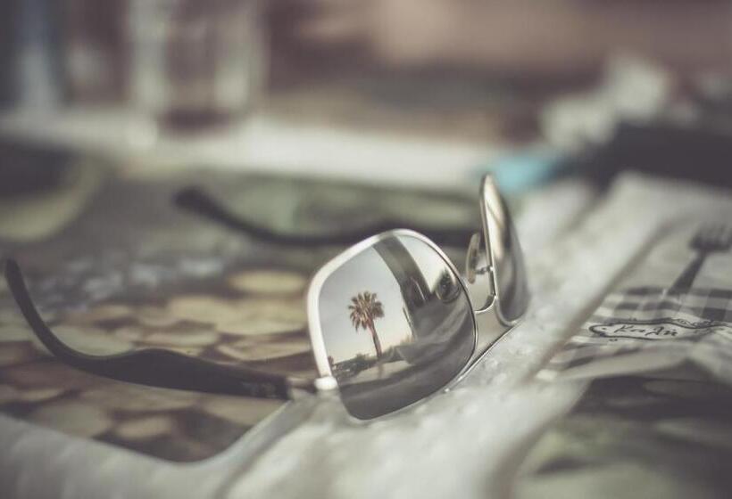 エクゼクティブワンルーム, Hillside Studios & Apartments