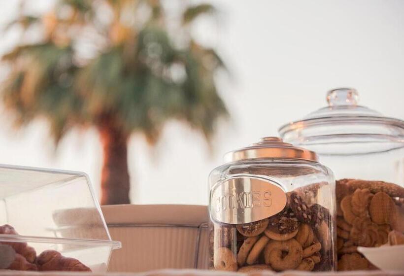 庭の見えるスタンダードトリプルルーム, Hillside Studios & Apartments