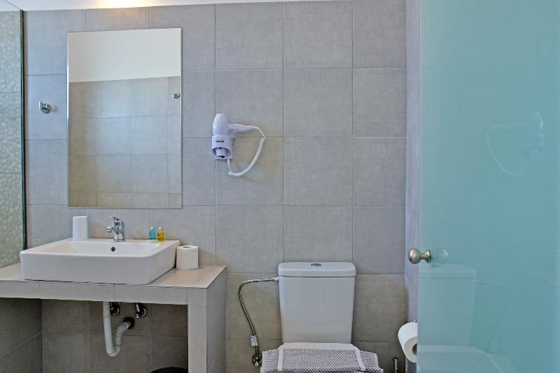 オーシャンビュージュニアスイート, Hillside Studios & Apartments