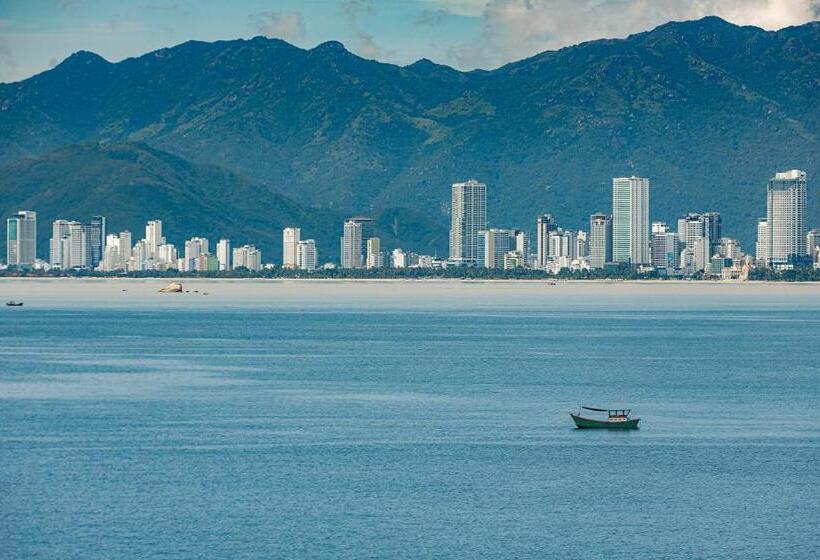 اتاق لوکس با تخت بزرگ, Amiana Resort Nha Trang