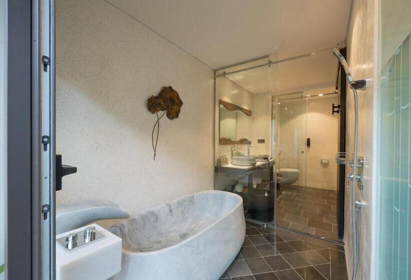 اتاق لوکس با تخت بزرگ, Amiana Resort Nha Trang