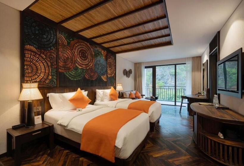 Deluxe Room Mountain View, Amiana Resort Nha Trang