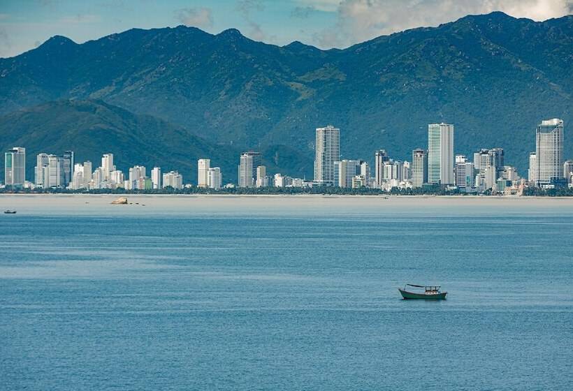 اتاق لوکس با چشمانداز دریا, Amiana Resort Nha Trang