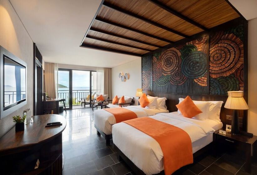 اتاق لوکس با چشم‌انداز دریا, Amiana Resort Nha Trang