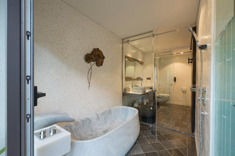 Deluxe Room Mountain View, Amiana Resort Nha Trang