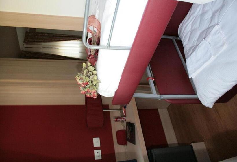 Четырехместный Номер Стандарт, Th Cadore Hotel Antelao