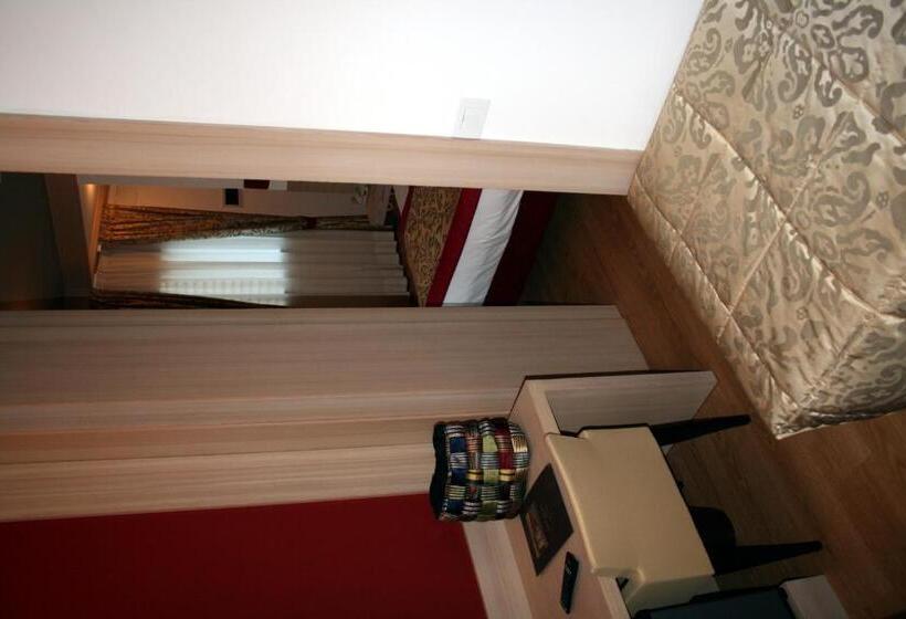 Номер Стандарт Трехместный, Th Cadore   Hotel Antelao