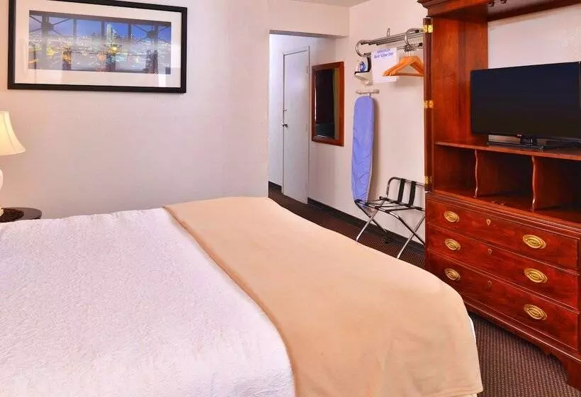 スイート, Castle Inn & Suites Chickasha