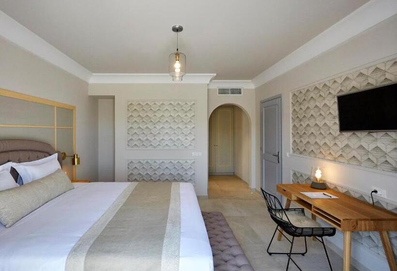 套房配有游泳池, De Sol Hotel & Spa