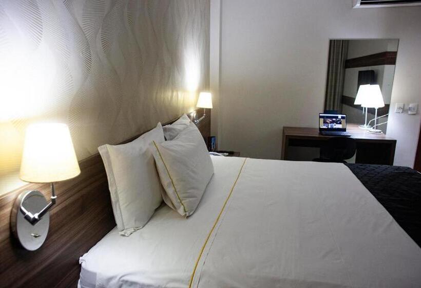 غرفة ديلوكس, D'luca