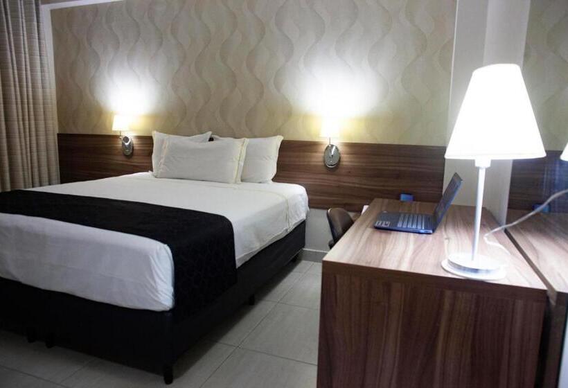 غرفة ديلوكس, D'luca