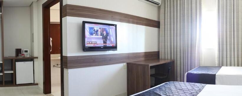 غرفة تنفيذية, D'luca