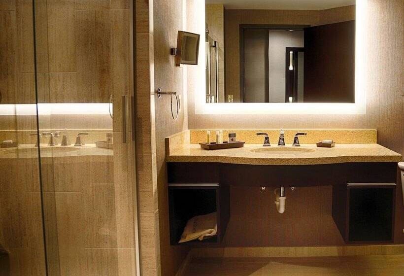 Номер Стандарт 2 Двуспальные Кровати, Doubletree By Hilton Lawrenceburg