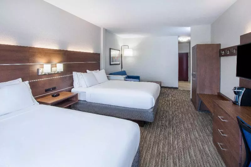 キングサイズベッドのスイートルーム, Doubletree By Hilton Tinton Falls Eatontown