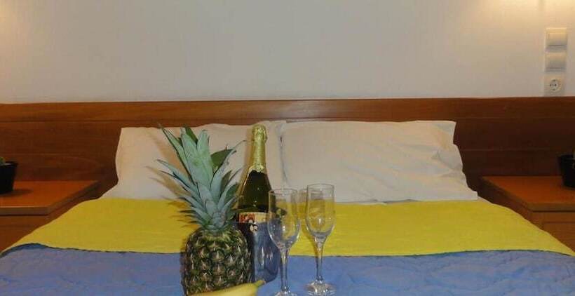 标准工作室, Eleni Palace