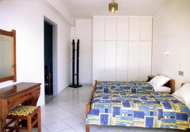 家庭公寓, Eleni Palace