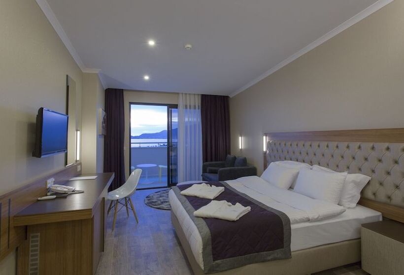 Номер Стандарт Боковой Вид на Море, Michell Hotel   Adults Only   All Inclusive
