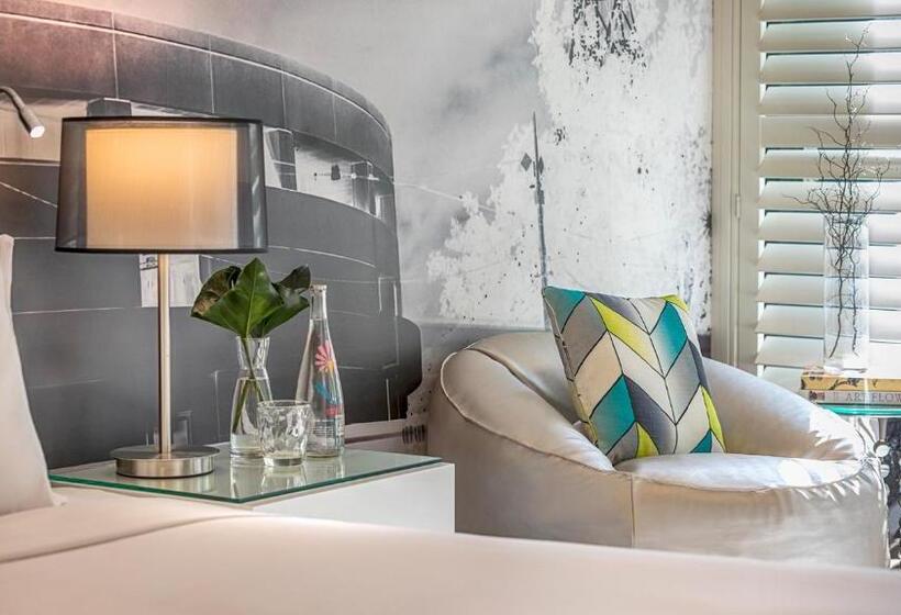 스탠다드 스튜디오, Oaks Melbourne On William Suites