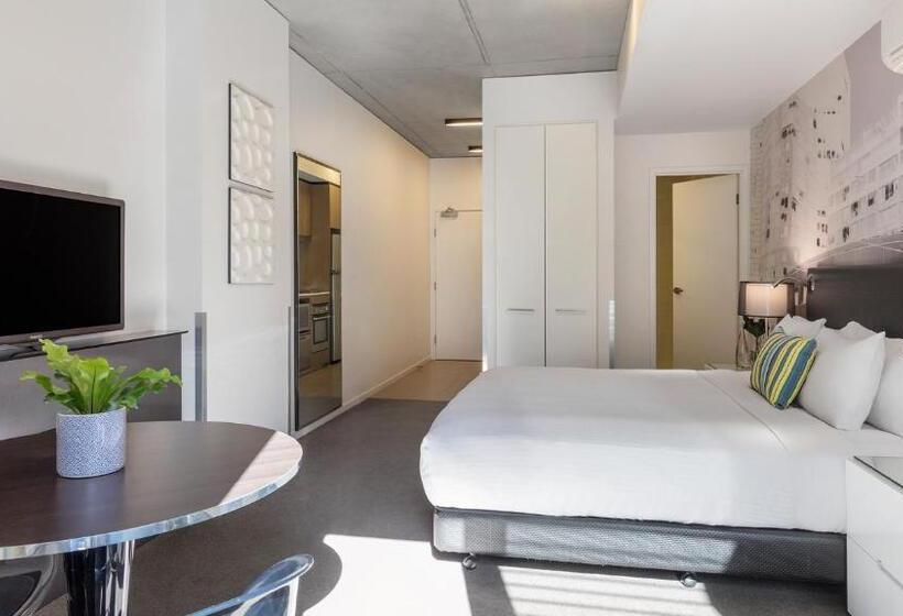 스탠다드 스튜디오, Oaks Melbourne On William Suites