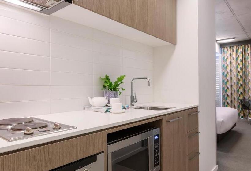 스탠다드 스튜디오, Oaks Melbourne On William Suites