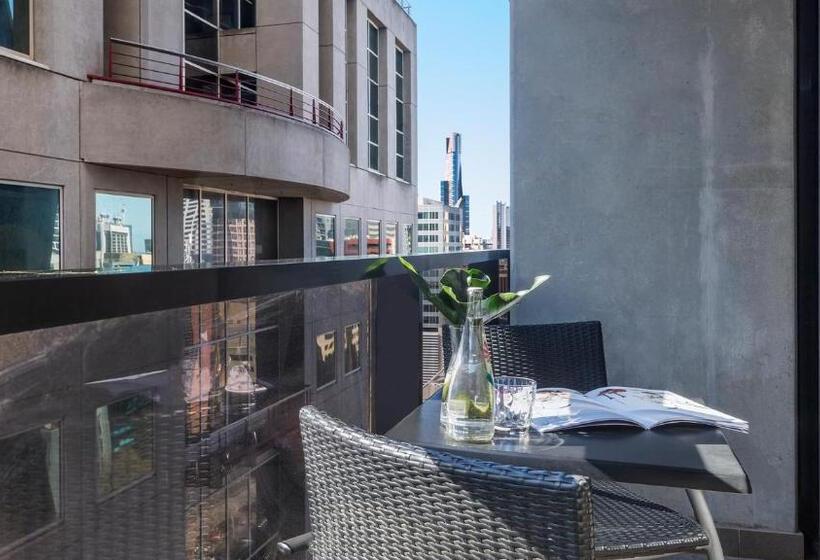 스탠다드 스튜디오, Oaks Melbourne On William Suites