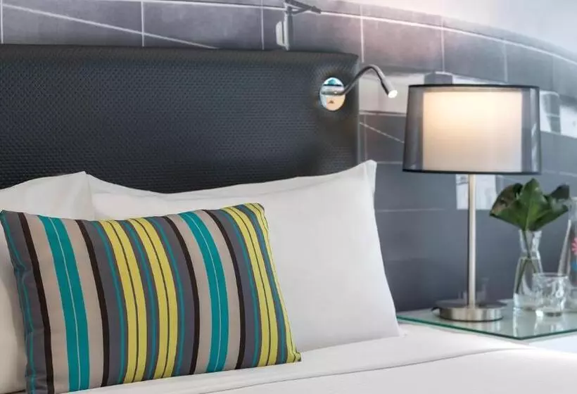 ビュー有りのスタンダードワンルーム, Oaks Melbourne On William Suites
